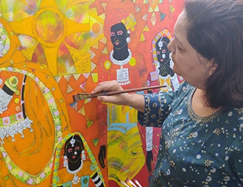 BEHIND THE SCENES: WATCH ARTIST ANURADHA THAKUR BRING A PAINTING TO LIFE
